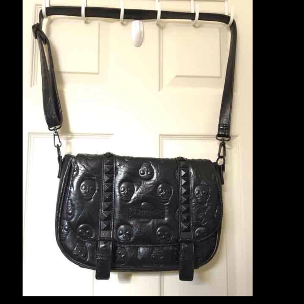Loungefly embossed skull purse
