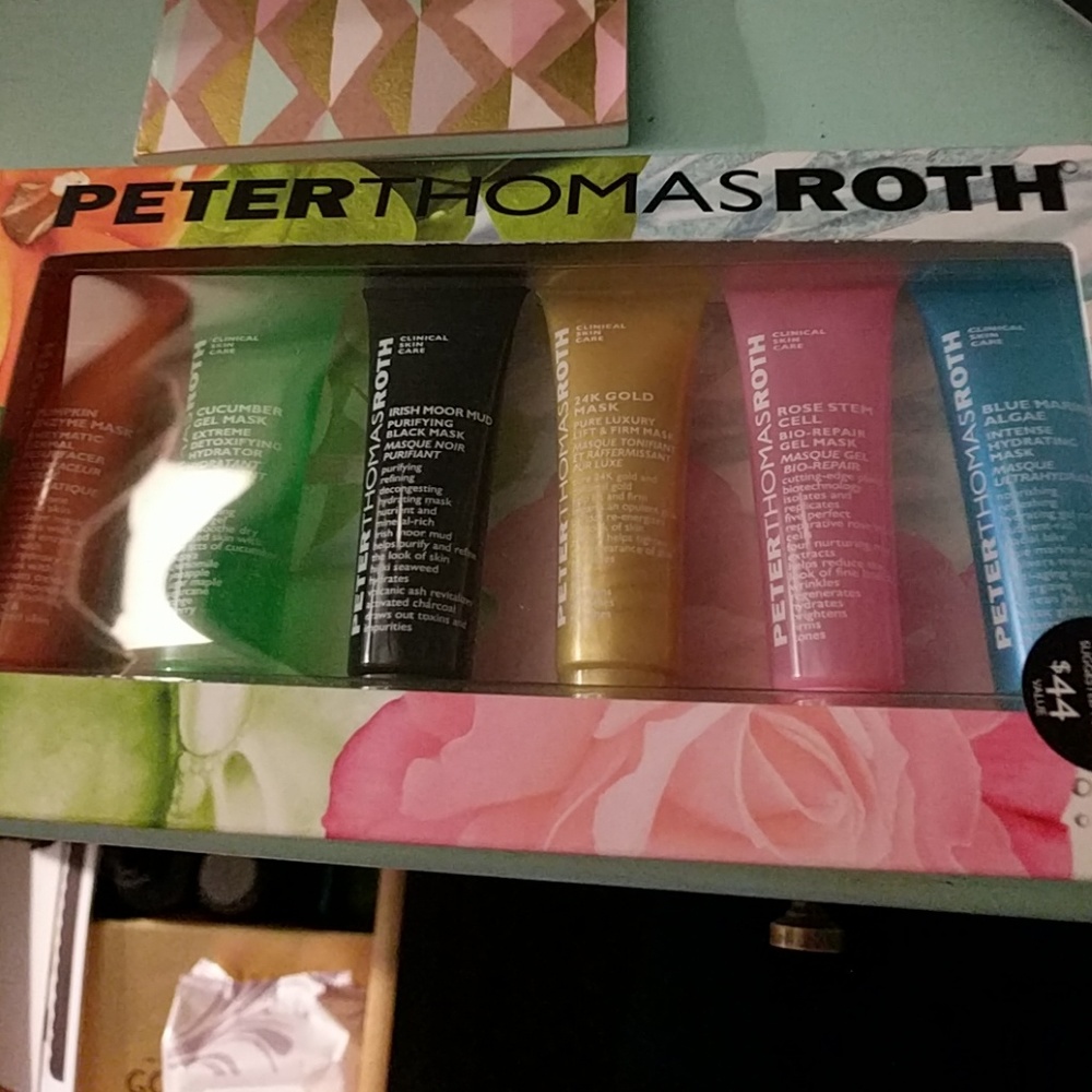 Peter thomas roth masks set.  Never opened.