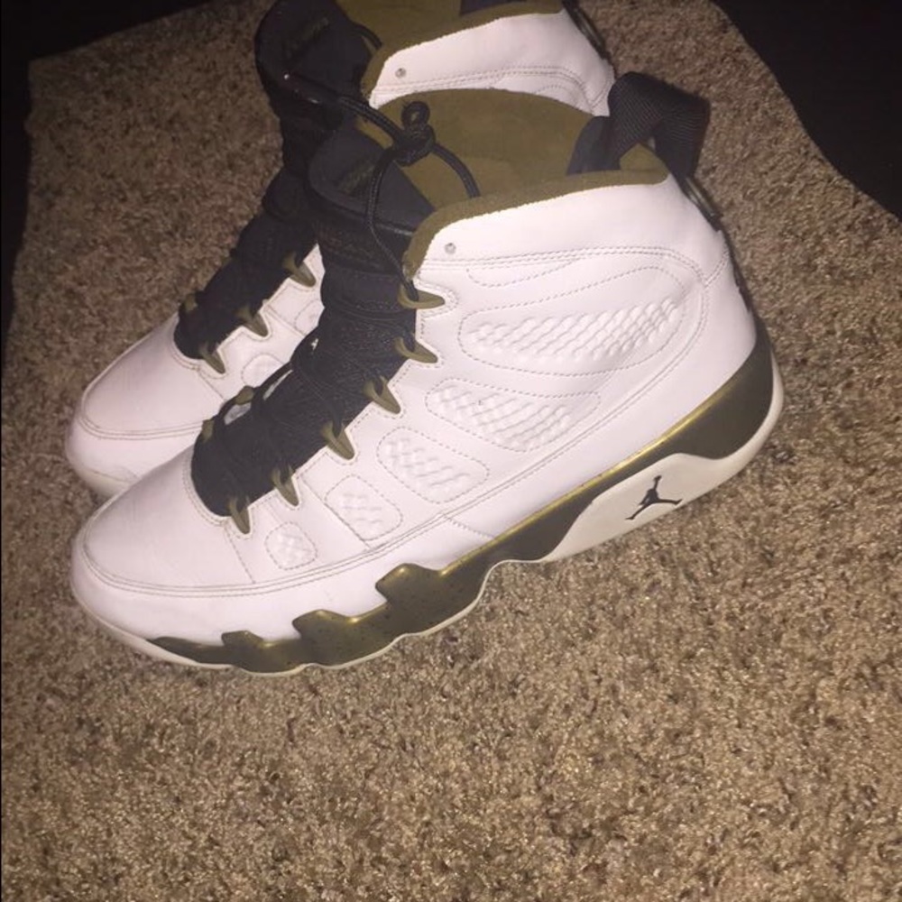 100%authentic Statue of Liberty retro 9