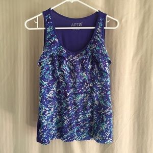 Pretty ruffled tank top