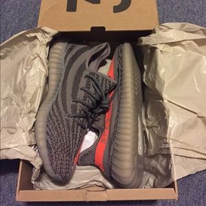 Adidas Yeezy 350 v2 size 9.5