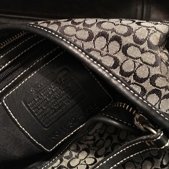 Coach purse - Picture 2 of 2