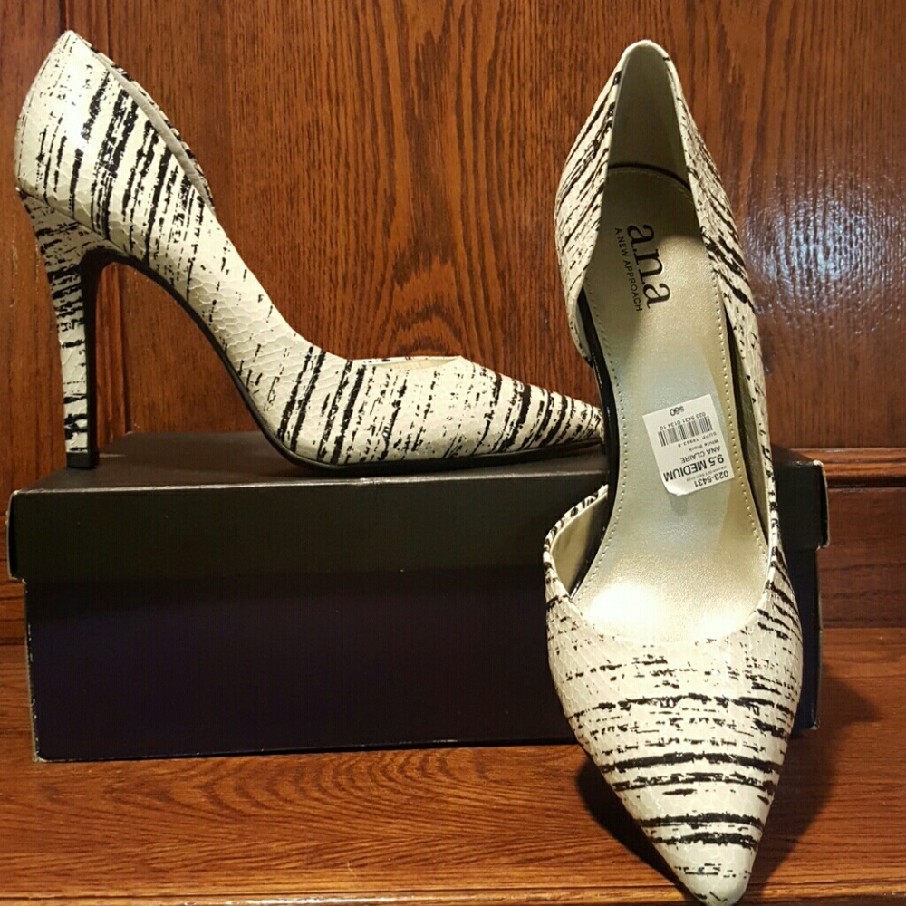 Black and white pumps