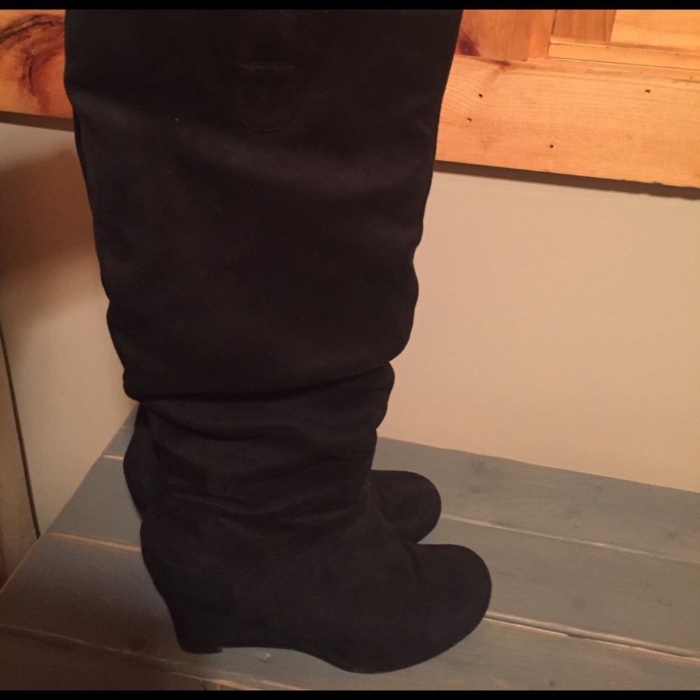 Beautiful black Aldo suede wedge boots