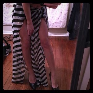 Charlotte Russe Double Slit Skirt~ xs