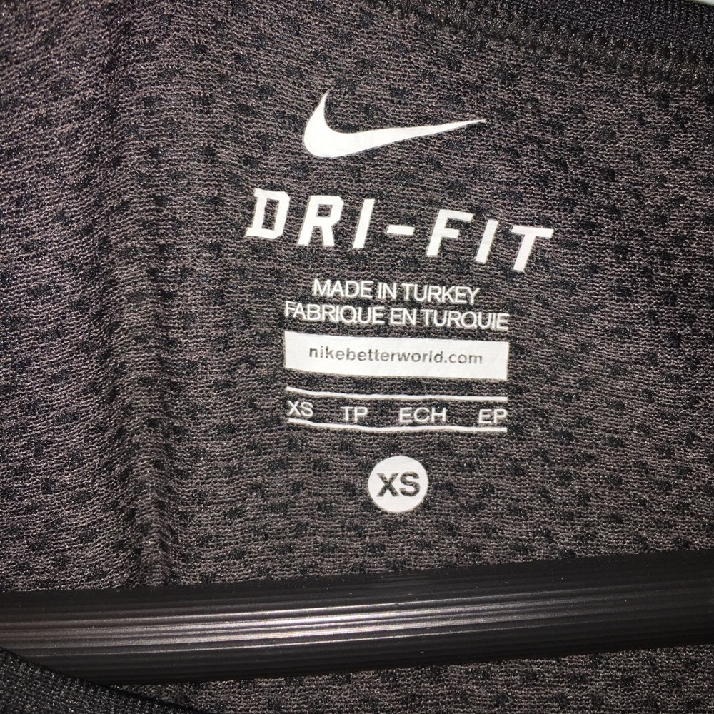 NWT Nike DRI-fit top, sz XS - Picture 4 of 5