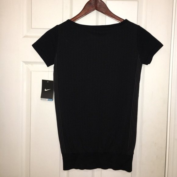 NWT Nike DRI-fit top, sz XS - Picture 2 of 5