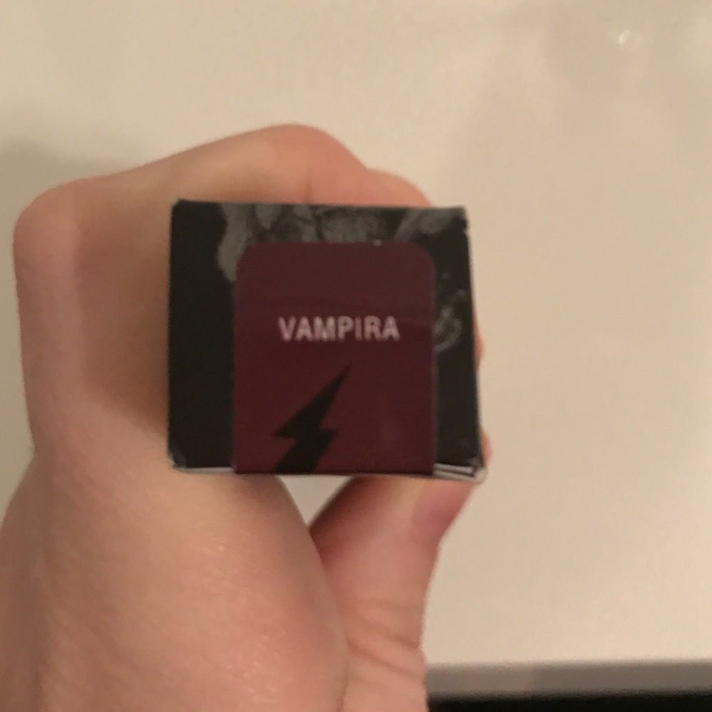 Kat Von D Everlasting Liquid Lipstick in Vampira