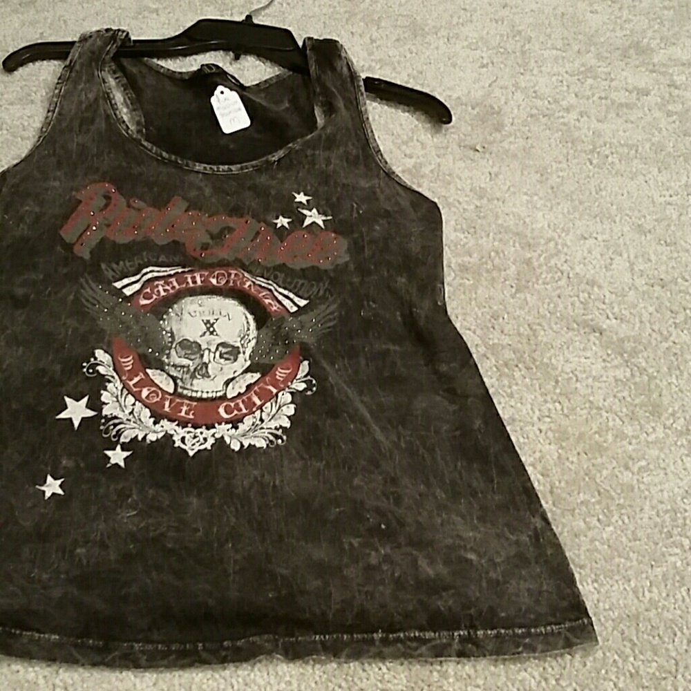 Skull Tank