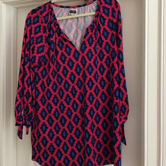 Tunic - Picture 1 of 2