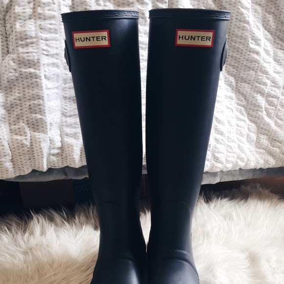 SOLD! ✨ Authentic Tall Hunter Boots ✨ - Picture 2 of 4