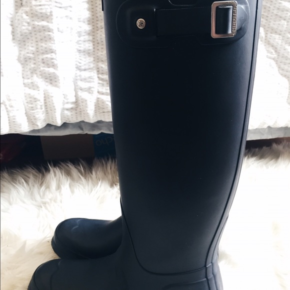 SOLD! ✨ Authentic Tall Hunter Boots ✨ - Picture 3 of 4