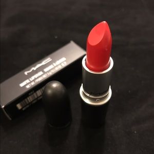 MAC Party Parrot LE Iris Apfel Lipstick