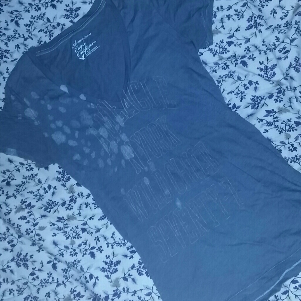 American Eagle shirt