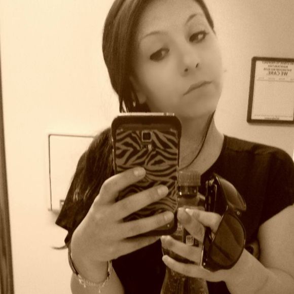 Meet your Posher, Dami - Picture 1 of 1