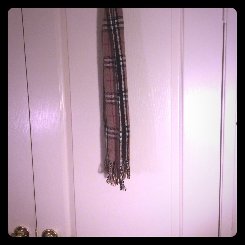 Burberry scarf *Authentic*