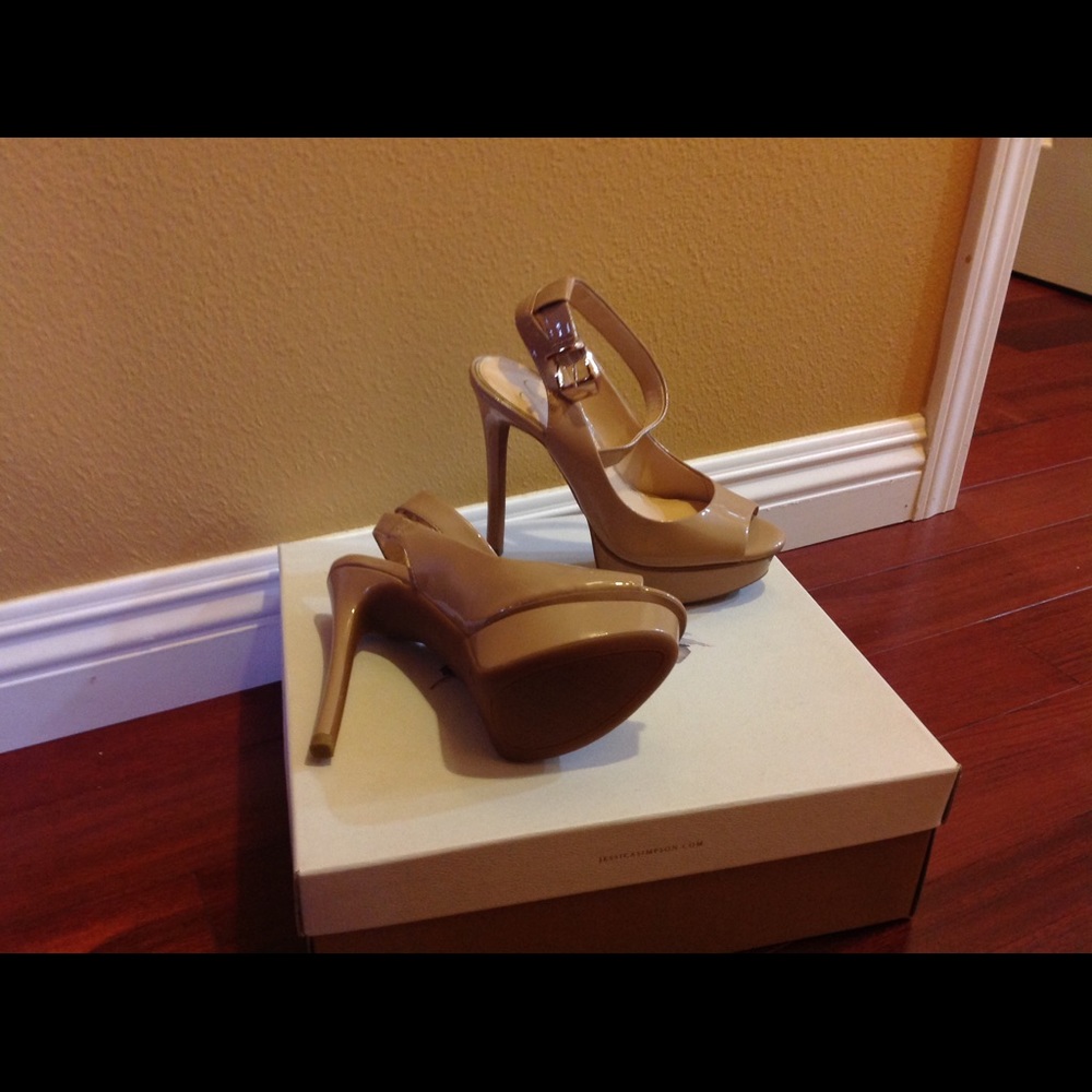 Jessica Simpson Women's Platform Pump