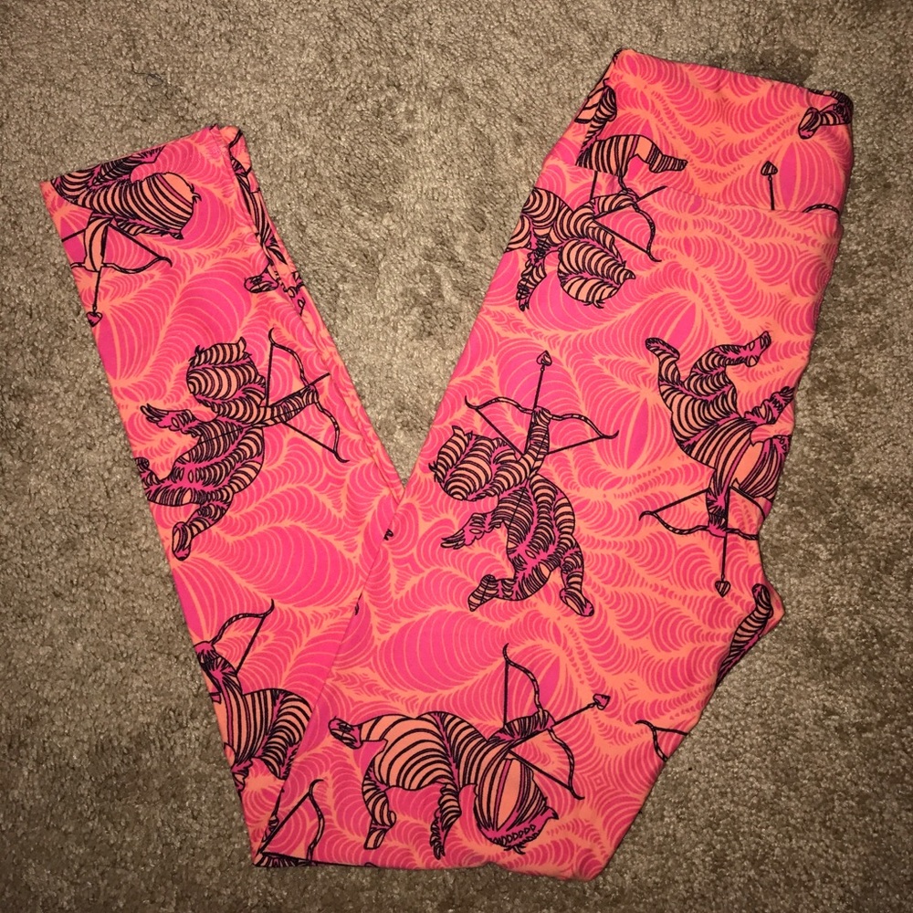 Lularoe Valentine's Day leggings