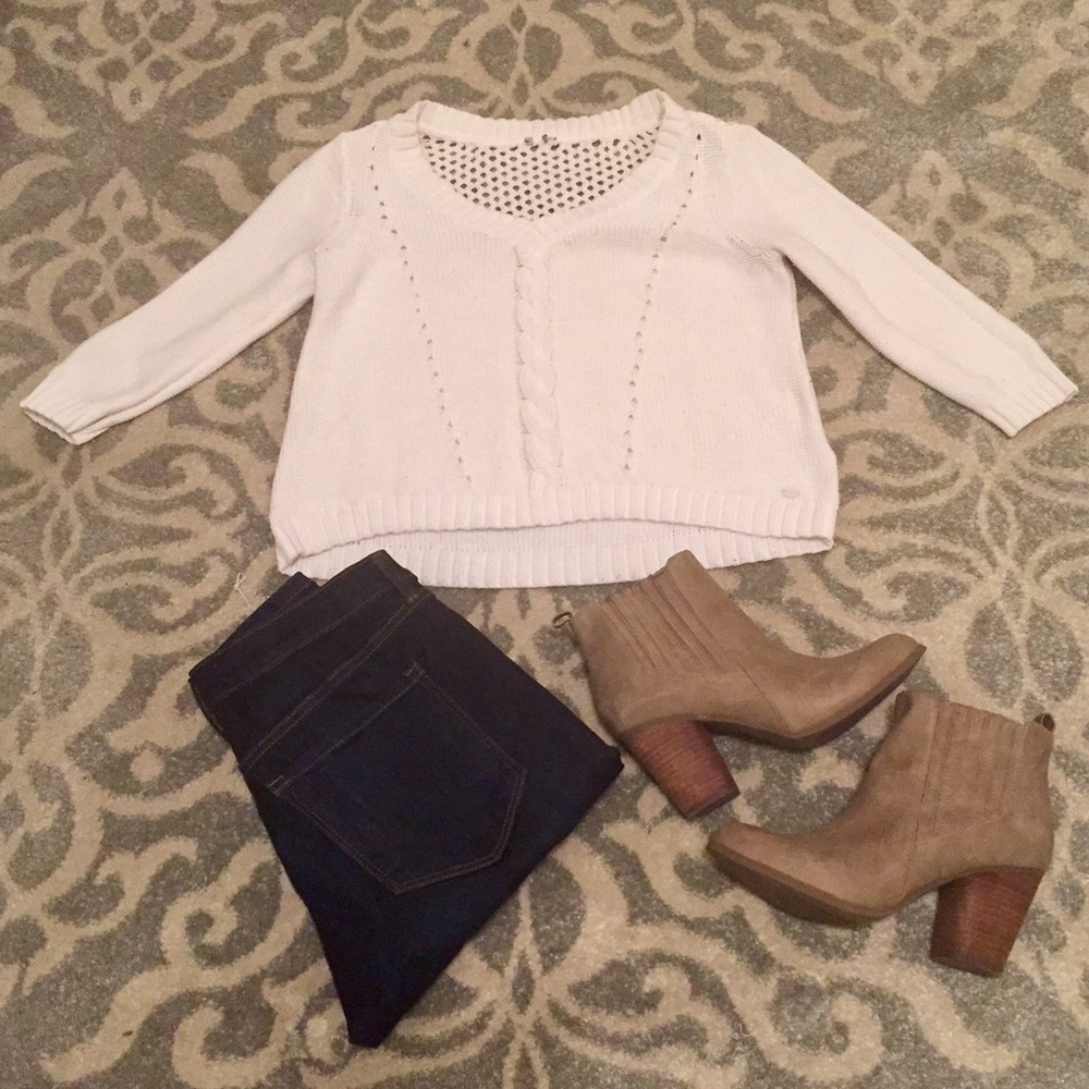 Guess // Ivory Sweater