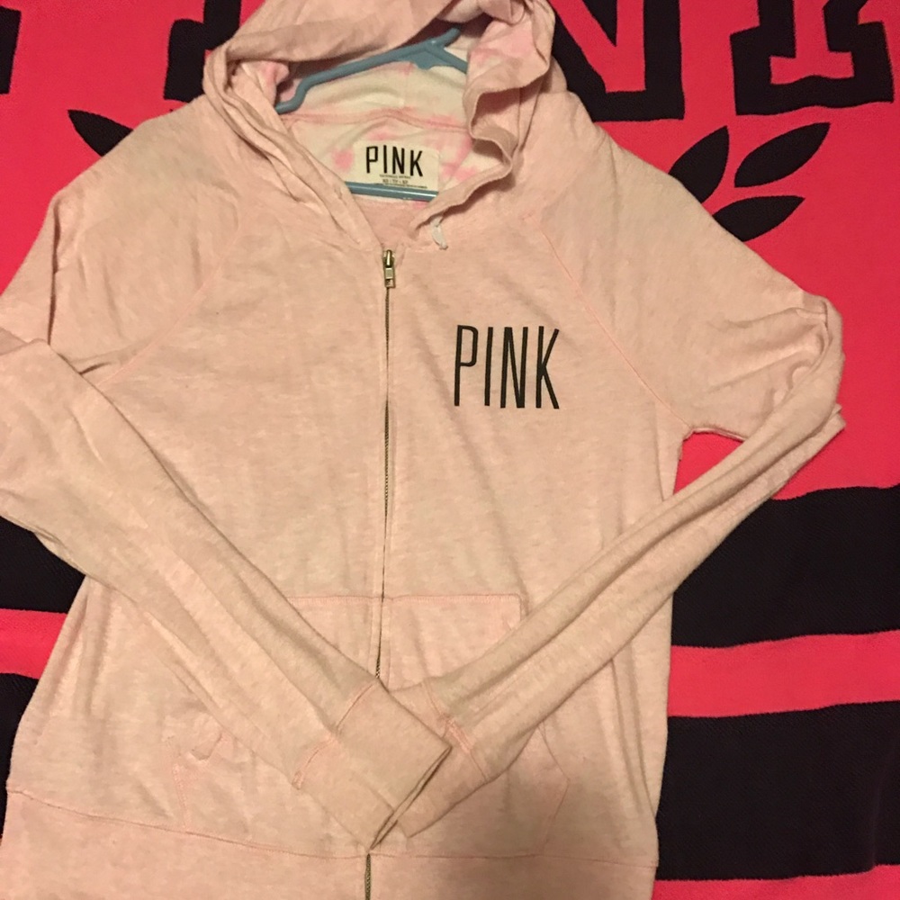 Tie dye vs pink hoodie