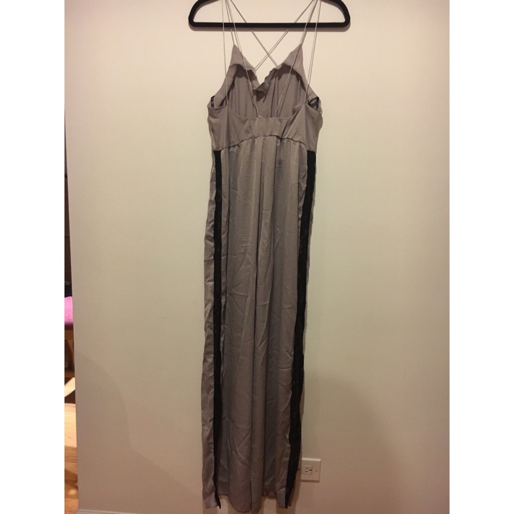 Missguided Silky Lace Insert Jumpsuit Silver - Picture 4 of 5