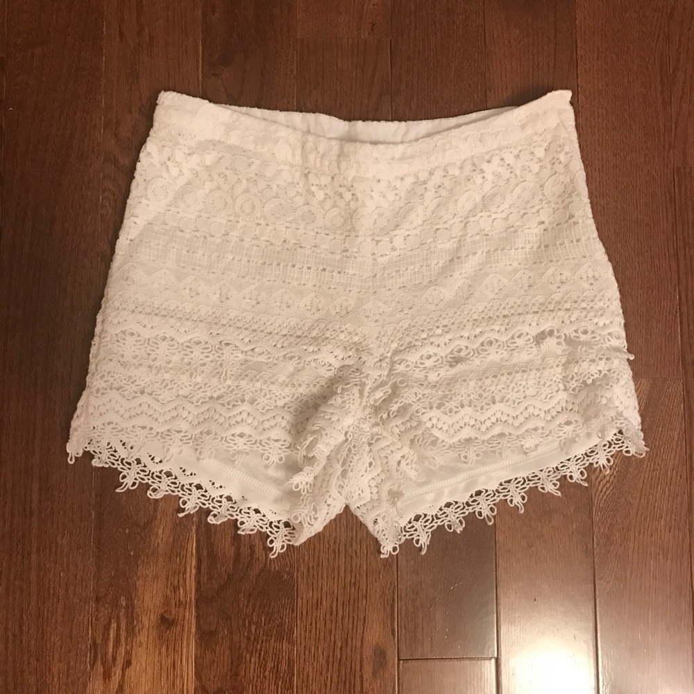 H&M lace shorts