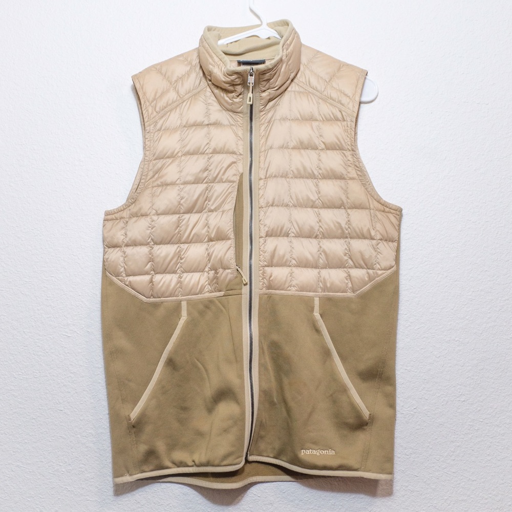 Gold Patagonia zip-up vest SZ. M