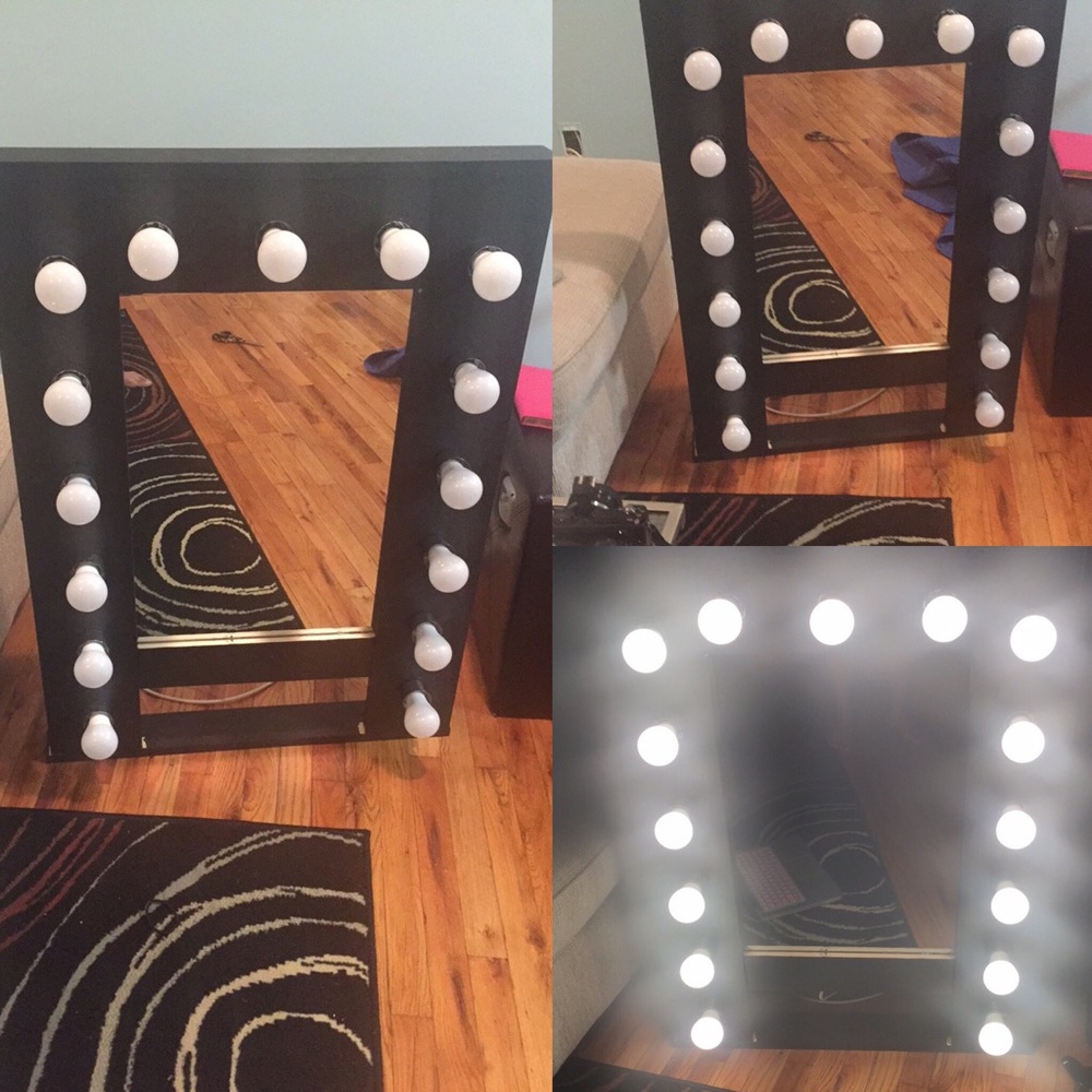 Makeup vanity