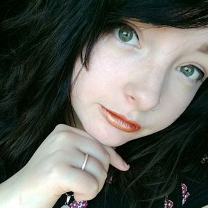 Meet your Posher, Becky