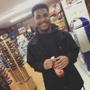 Meet your Posher, Cameron