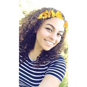 Meet your Posher, Leanna