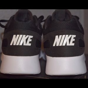 BRAND NEW NIKE SHOES 🏃🏽‍♀️