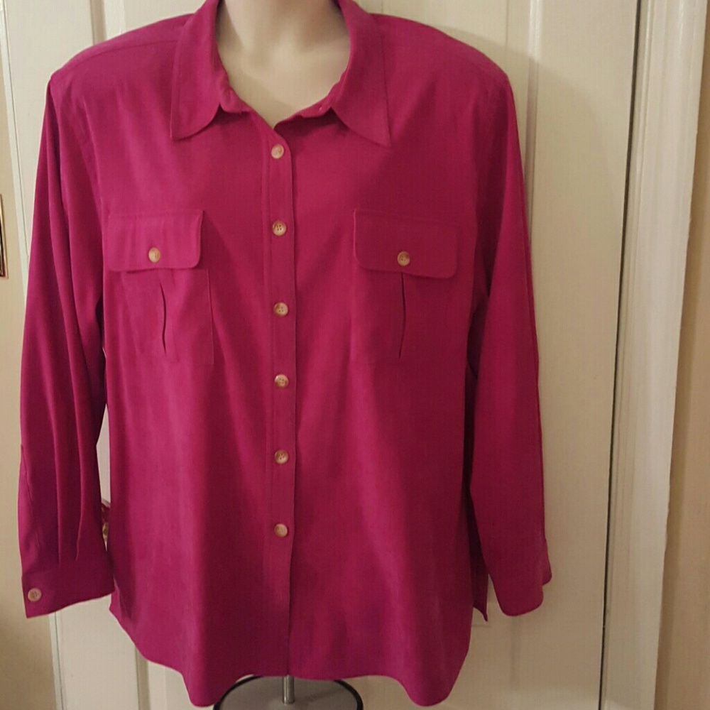 Capistrano Essentials 3x Button Down Top