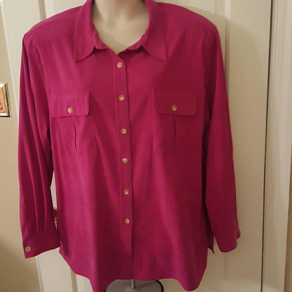 Capistrano Essentials 3x Button Down Top - Picture 2 of 4