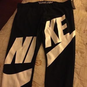 NEW NIKE LEGGINGS FOR SALE !! ❤️