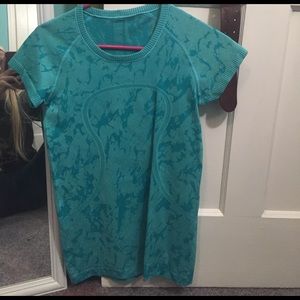 Green lululemon shirt