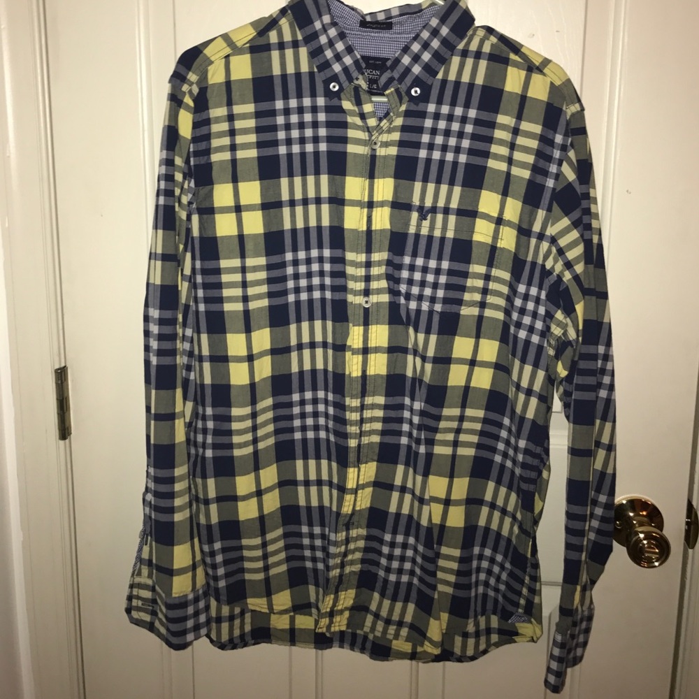 American Eagle Button Down