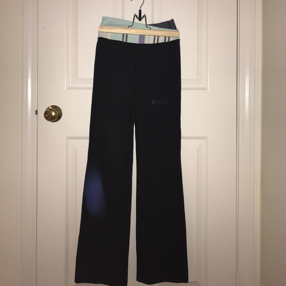 Lululemon size 2 flare pants