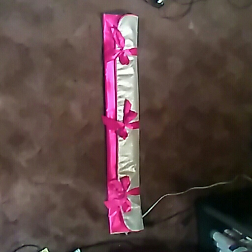 Satin track storage