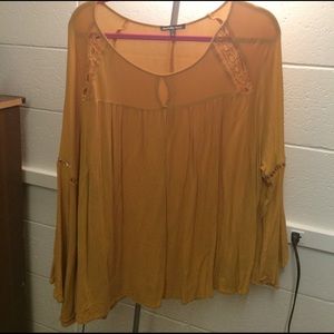 Bell sleeved plus top