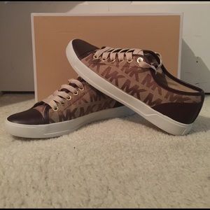 Micheal kors sneakers