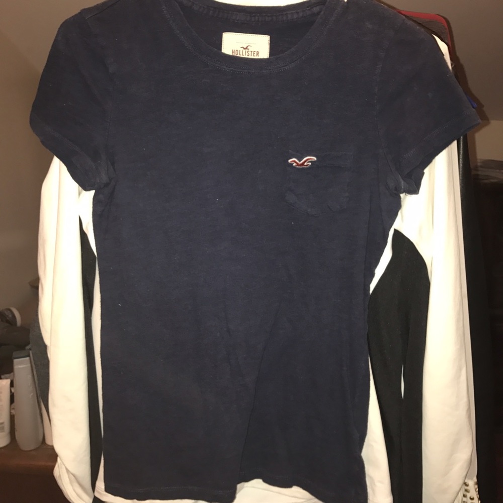 Hollister t shirt