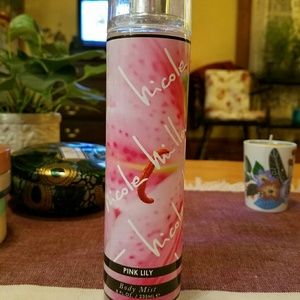 New Nicole Miller Pink Lily Body Splash