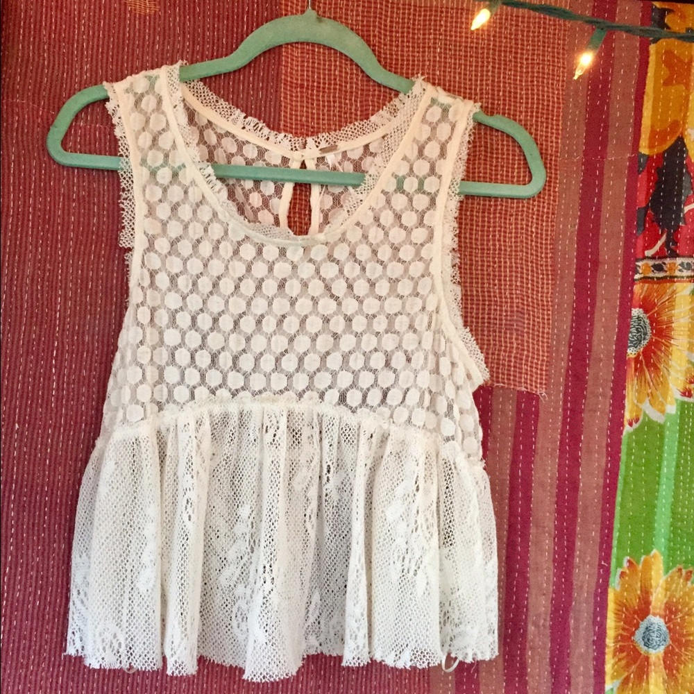 Ivory Lace Pendulum Top