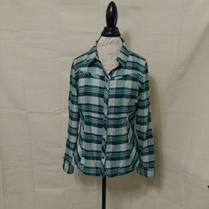 EUC Fitted Flannel v-neck