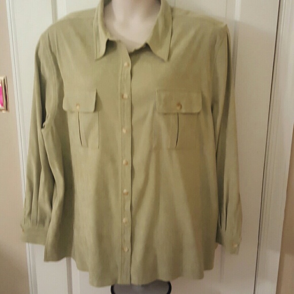 Capistrano Essentials 3X Lime Green Button Down T - Picture 2 of 4