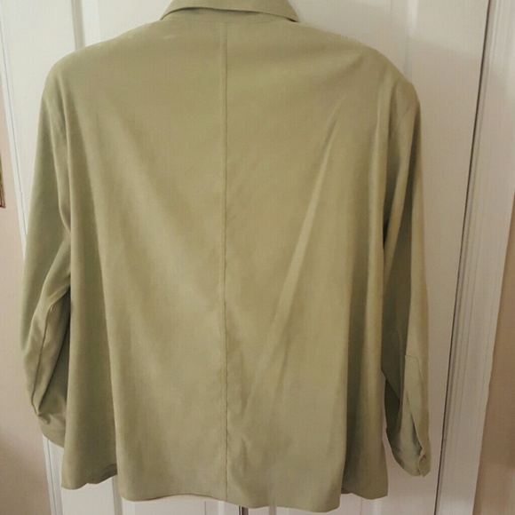 Capistrano Essentials 3X Lime Green Button Down T - Picture 4 of 4