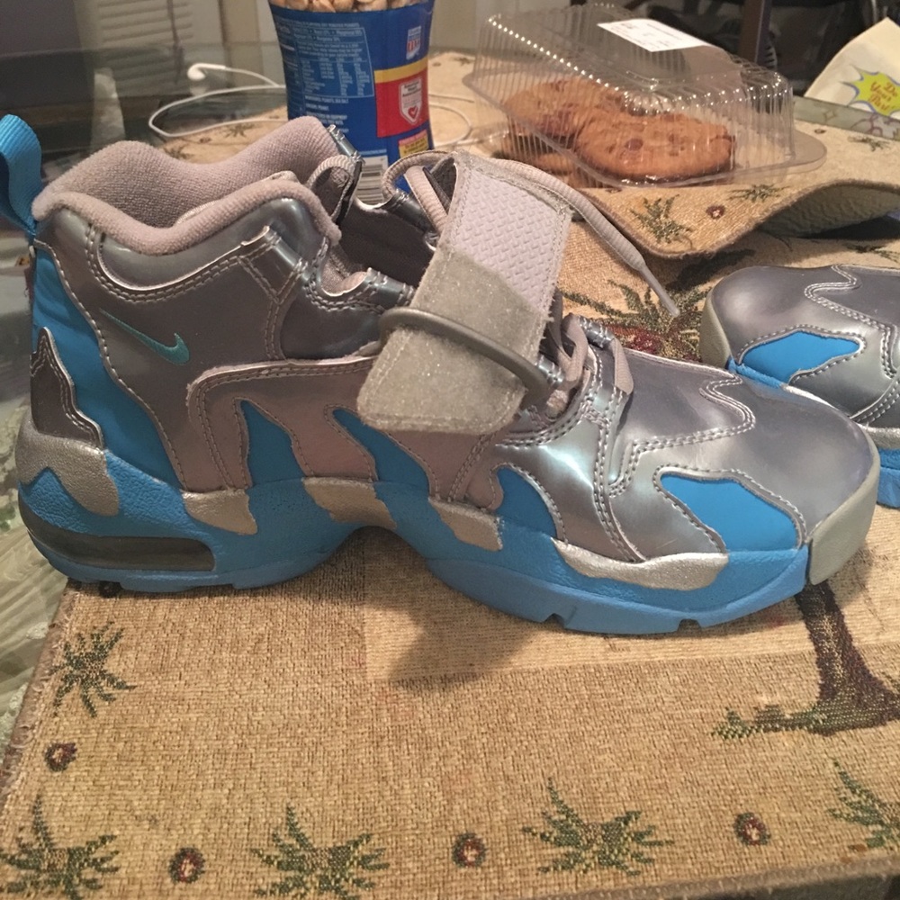 Nike shoes
