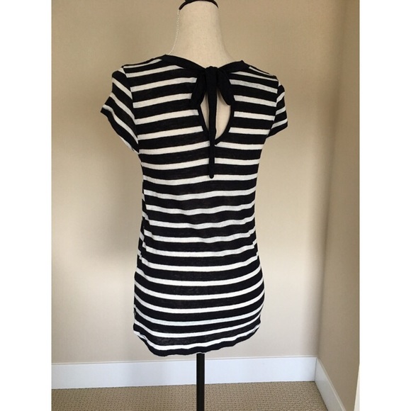 ❤️🌷👚Adorable black & white, H&M striped top - Picture 2 of 2