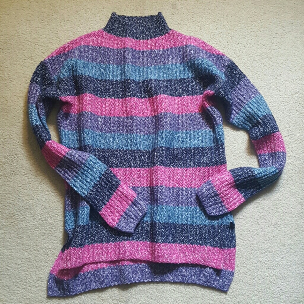 NWOT Gap mock turtleneck sweater